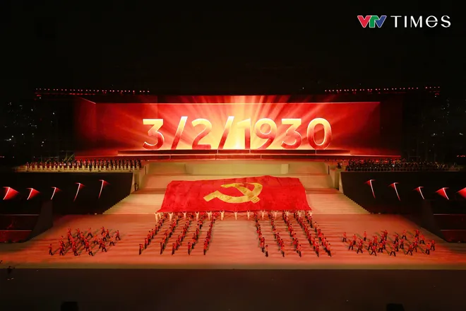 Dưới l&aacute; cờ vẻ vang của Đảng: H&agrave;o h&ugrave;ng bản h&ograve;a ca về niềm tự h&agrave;o d&acirc;n tộc - Ảnh 10.