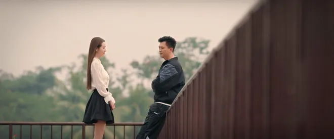 Cách em 1 milimet - Tập cuối: Kết thúc mở cho Hiếu và Tú, Viễn và Ngân không còn 1 milimet nào- Ảnh 7. Cách em 1 milimet - Tập cuối: Kết thúc mở cho Hiếu và Tú, Viễn và Ngân không còn 1 milimet nào- Ảnh 7.