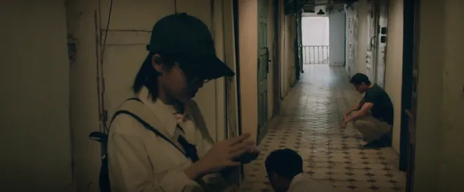 Đồng hồ đếm ngược - Tập 2: Th&agrave;nh mất vai nam ch&iacute;nh, bật kh&oacute;c v&igrave; tủi nhục khi bị 3 ph&uacute; b&agrave; quấy rối- Ảnh 15.