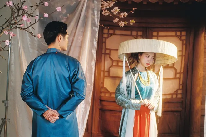 Gia đình trái dấu: Cặp đôi Đức - Vân khoe bộ ảnh cực tình tứ- Ảnh 3. Gia đình trái dấu: Cặp đôi Đức - Vân khoe bộ ảnh cực tình tứ- Ảnh 3.