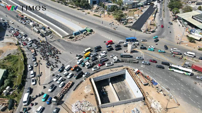 TP Hồ Ch&iacute; Minh: Th&ocirc;ng xe hầm chui An Ph&uacute;, giảm &ugrave;n tắc cửa ng&otilde; ph&iacute;a đ&ocirc;ng- Ảnh 8.
