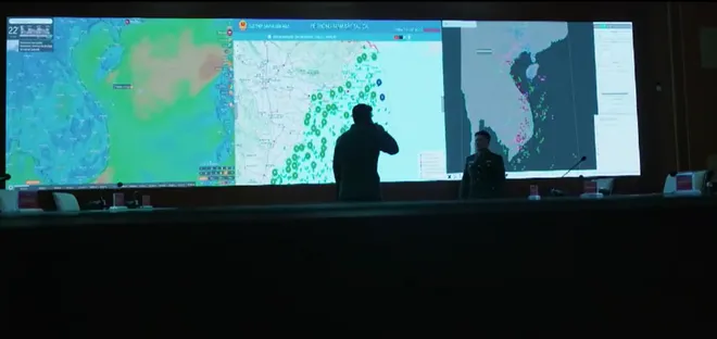 Kh&ocirc;ng giới hạn - Tập 2: Ki&ecirc;n (Steven Nguyễn) cho Lam Anh (Minh Trang) &ldquo;leo c&acirc;y&rdquo; v&igrave; nhiệm vụ khẩn cấp - Ảnh 6.