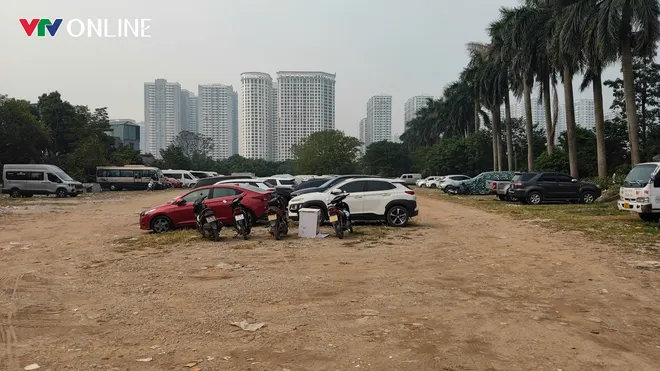 H&agrave; Nội: Phường Vĩnh Hưng cưỡng chế b&atilde;i tr&ocirc;ng giữ xe kh&ocirc;ng ph&eacute;p tr&ecirc;n đất n&ocirc;ng nghiệp - Ảnh 1.