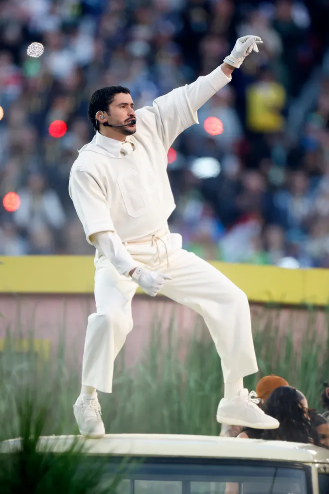 Bad Bunny mang niềm vui của người Puerto Rico đến Super Bowl Halftime Show 2026 - Ảnh 1.