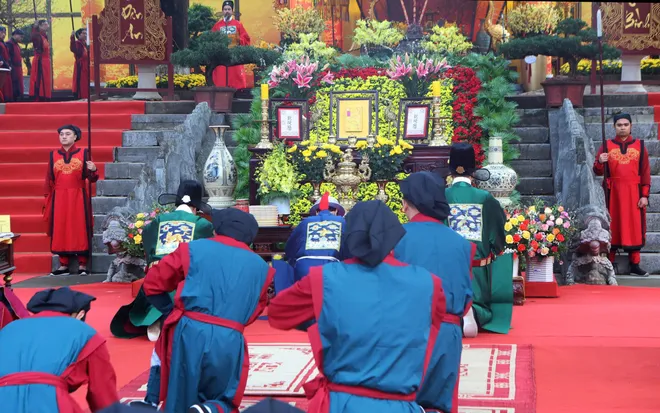 T&aacute;i hiện Tết cung đ&igrave;nh xưa v&agrave; đường hoa "B&igrave;nh minh kh&aacute;t vọng" tại Ho&agrave;ng th&agrave;nh Thăng Long- Ảnh 3.