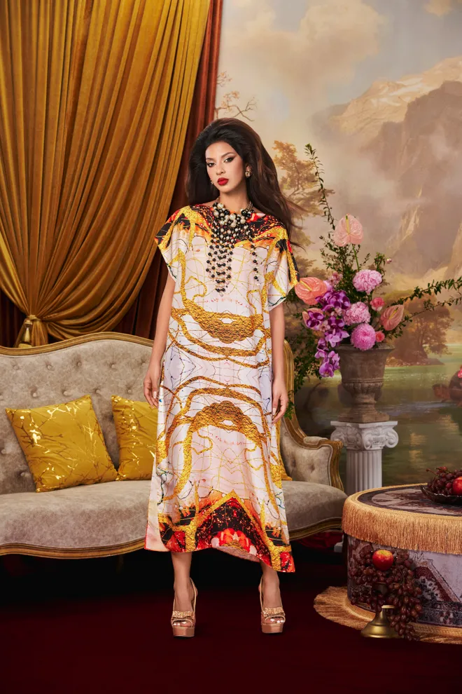 "Phồn hoa" của NTK Vũ Tường Vi v&agrave; c&acirc;u chuyện thời trang đi c&ugrave;ng thời gian - Ảnh 2.