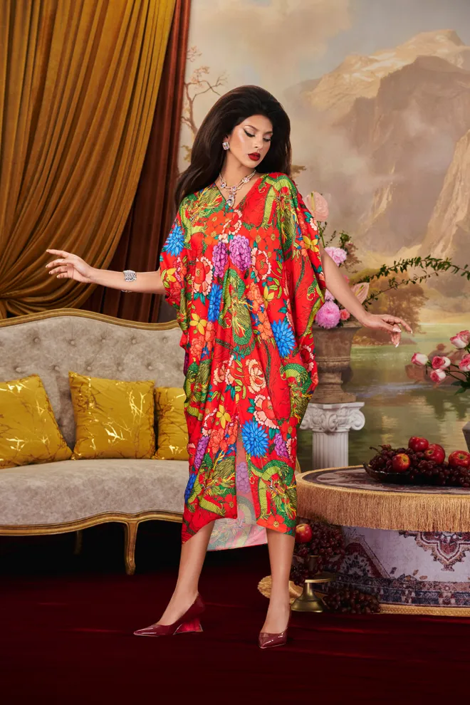 "Phồn hoa" của NTK Vũ Tường Vi v&agrave; c&acirc;u chuyện thời trang đi c&ugrave;ng thời gian - Ảnh 3.