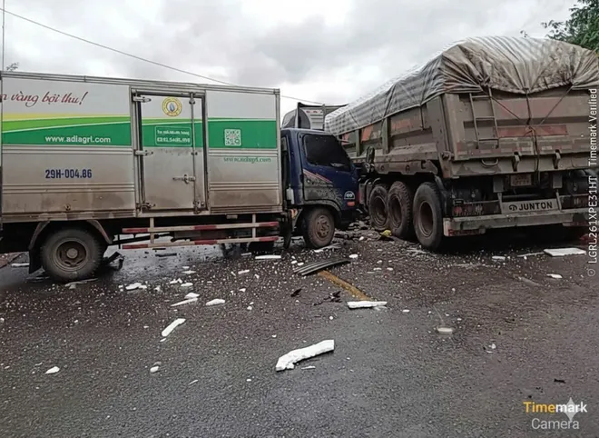 Nguy cơ mất an toàn giao thông trên Quốc lộ 6 dịp Tết Nguyên đán - Ảnh 4.