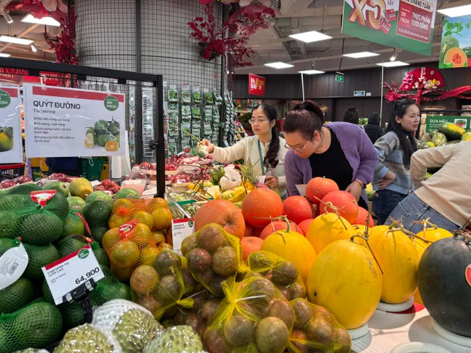 Người ti&ecirc;u d&ugrave;ng đổ x&ocirc; mua sắm ng&agrave;y cận Tết- Ảnh 13.