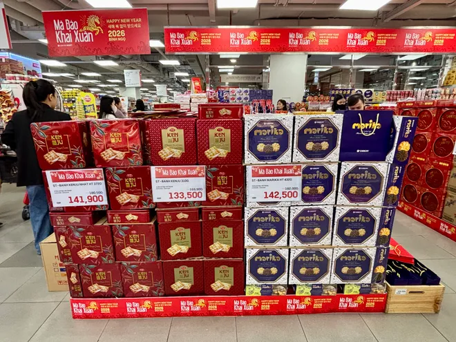 Người ti&ecirc;u d&ugrave;ng đổ x&ocirc; mua sắm ng&agrave;y cận Tết- Ảnh 9.