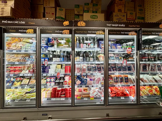 Người ti&ecirc;u d&ugrave;ng đổ x&ocirc; mua sắm ng&agrave;y cận Tết- Ảnh 20.