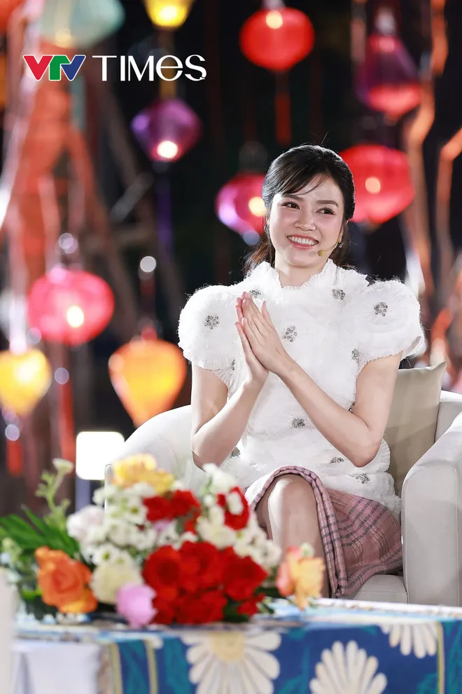 Bốn cặp đ&ocirc;i 'cực phẩm' g&oacute;p mặt trong Gặp gỡ diễn vi&ecirc;n truyền h&igrave;nh 2026 - Ảnh 16.