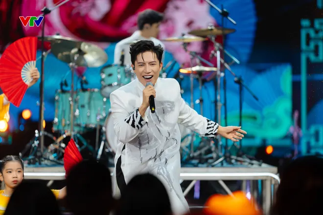 Gió và Tình yêu thổi trên đất nước tôi: Đầy sắc màu tự hào Việt - Ảnh 4.