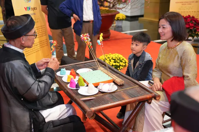 Gala Cặp l&aacute; y&ecirc;u thương 2026: &ldquo;Thập kỷ gieo mầm xanh&rdquo; v&agrave; 10 năm "Trao cơ hội đi học - Cho cơ hội đổi đời"- Ảnh 11.