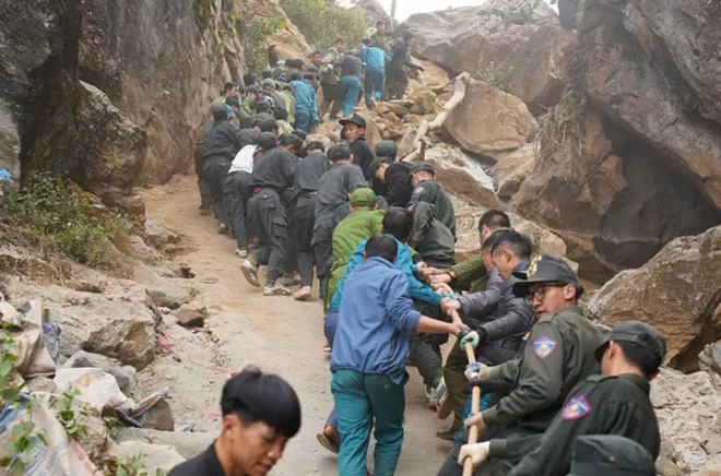 Khoảnh khắc đẹp tuần qua (9-15/2): Những c&acirc;u chuyện cuối năm ấm &aacute;p t&igrave;nh người- Ảnh 10.