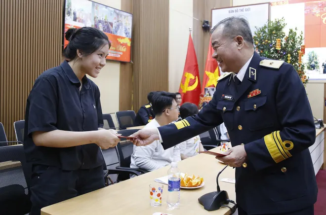 Vùng 3 Hải quân tổ chức điểm cầu trực tuyến chúc Tết các tàu và trạm ra đa - Ảnh 9.