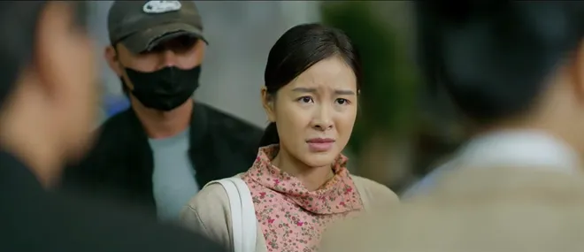 Không giới hạn - Tập 13: Khải Phong bất ngờ giúp Lam Anh khỏi tình huống nguy hiểm - Ảnh 1.