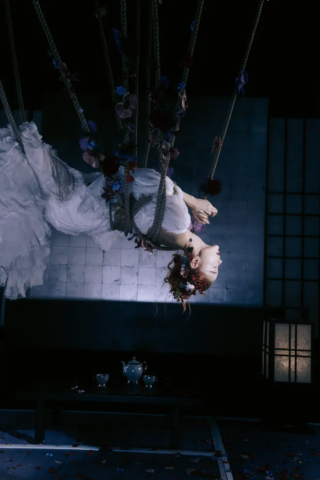 Minh Hằng phát hành MV “khủng” ngay đầu năm mới - Ảnh 3.