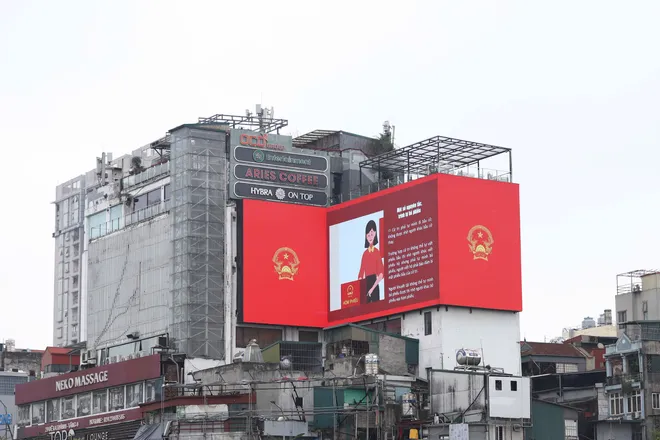 Hà Nội rực rỡ cờ hoa chào mừng bầu cử Quốc hội khóa XVI và Hội đồng nhân dân nhiệm kỳ 2026 - 2031 - Ảnh 5.