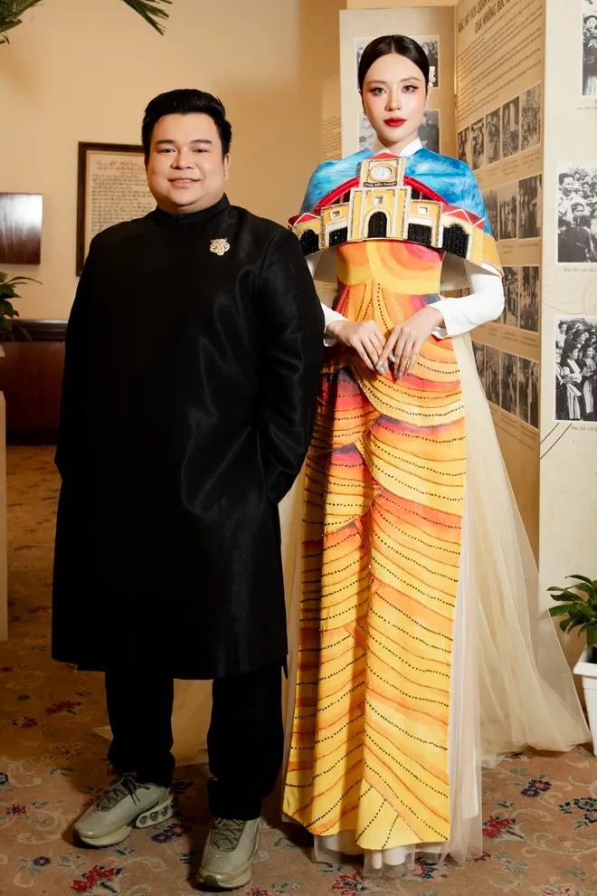 Lễ hội áo dài TP HCM 2026: Hoa hậu Tô Diệp Hà khoác lên mình cả chợ Bến Thành trong buổi công bố- Ảnh 3. Lễ hội áo dài TP HCM 2026: Hoa hậu Tô Diệp Hà khoác lên mình cả chợ Bến Thành trong buổi công bố- Ảnh 3.