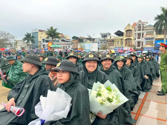 Quảng Ninh: Hơn 2.300 thanh ni&ecirc;n V&ugrave;ng mỏ hăng h&aacute;i l&ecirc;n đường nhập ngũ năm 2026 - Ảnh 6.
