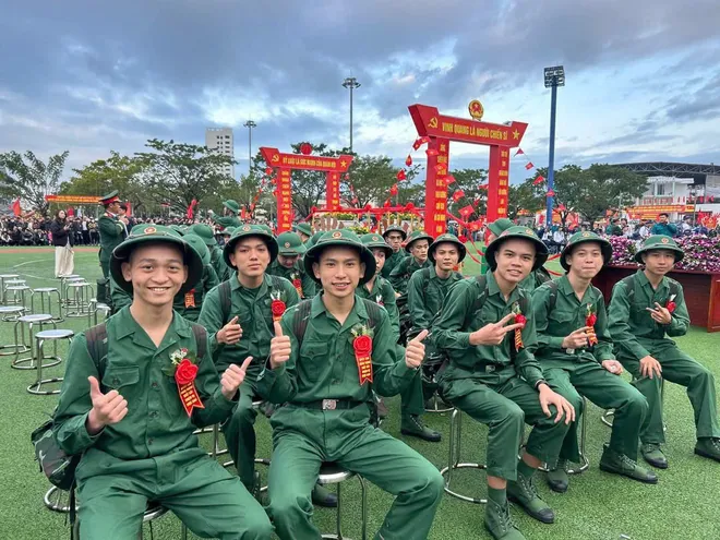 Quảng Ninh: Hơn 2.300 thanh ni&ecirc;n V&ugrave;ng mỏ hăng h&aacute;i l&ecirc;n đường nhập ngũ năm 2026 - Ảnh 7.