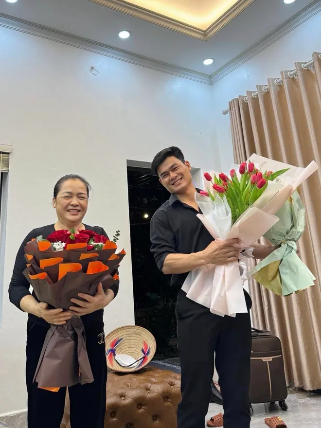 H&ograve;a Minzy c&ocirc;ng bố &ocirc;ng x&atilde; qu&acirc;n nh&acirc;n - Ảnh 3.