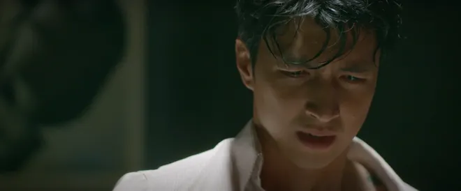 Đồng hồ đếm ngược - Tập 12: Kh&ocirc;ng muốn l&agrave;m "con h&agrave;ng" của Thơ, Chiến bị uy hiếp- Ảnh 2.