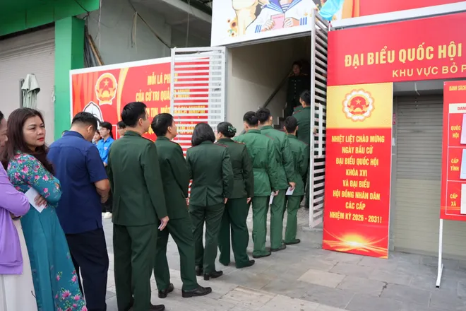 Quảng Ninh rộn r&agrave;ng ng&agrave;y bầu cử - Ảnh 19.