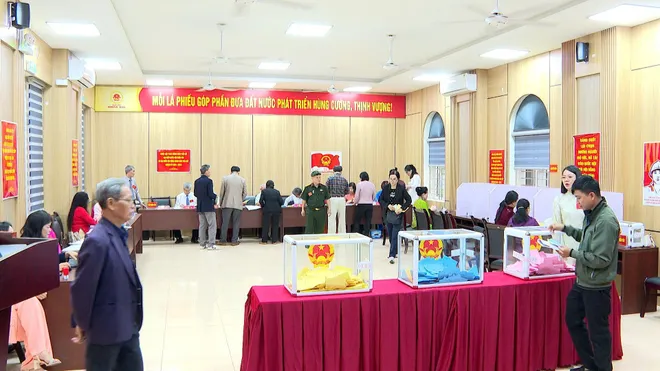 Quảng Ninh rộn ràng ngày bầu cử - Ảnh 12.