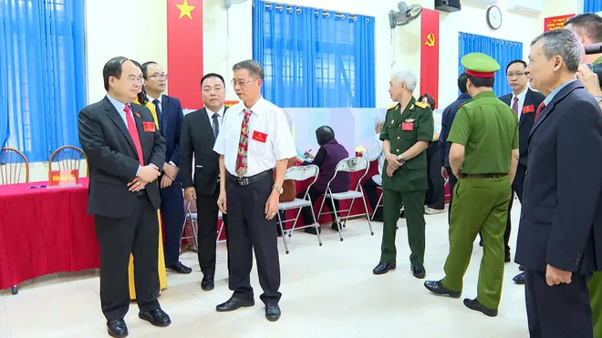 Quảng Ninh rộn ràng ngày bầu cử - Ảnh 13.