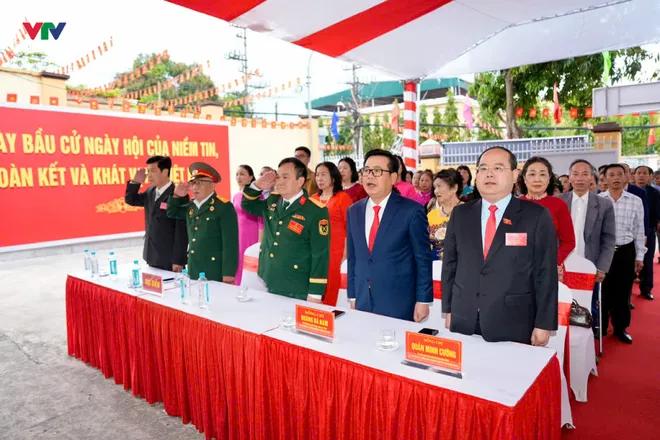 Quảng Ninh rộn ràng ngày bầu cử - Ảnh 4.