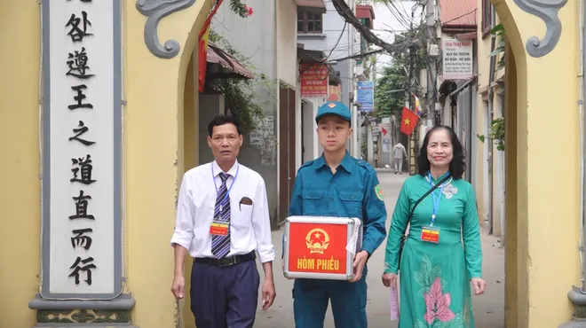 Ngày hội bầu cử lan tỏa đến từng mái nhà - Ảnh 2.