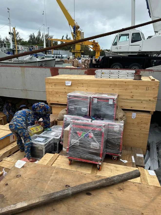 C&acirc;u chuyện t&aacute;c nghiệp ng&agrave;y bầu cử ở Trường Sa - Ảnh 15.