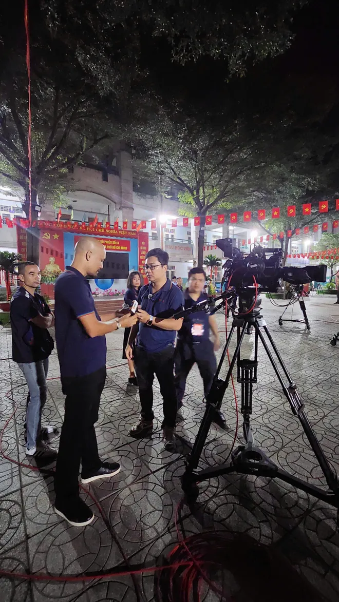 Ph&iacute;a sau hơn 300 ph&uacute;t của cầu truyền h&igrave;nh đặc biệt &lsquo;Ng&agrave;y hội non s&ocirc;ng&rsquo; - Ảnh 9.