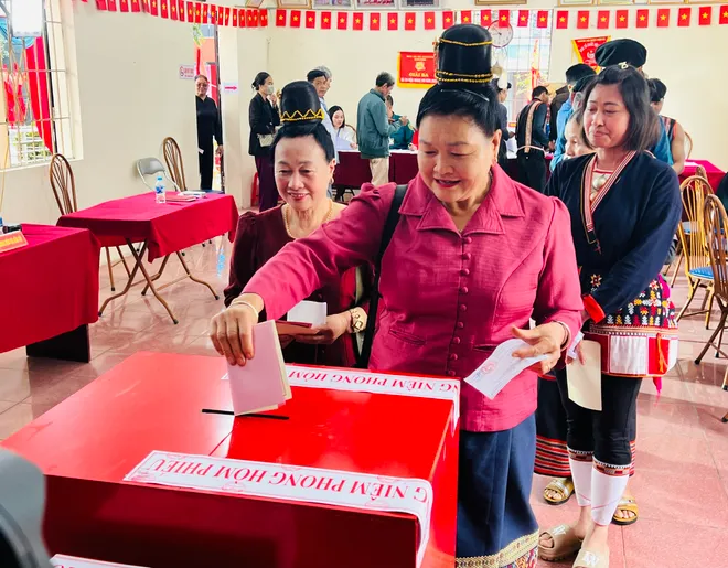 Ngày bầu cử tại Làng Văn hóa: Biểu tượng của khối đại đoàn kết toàn dân tộc - Ảnh 6.