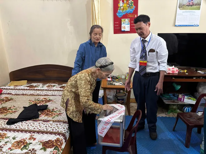 Ngày hội bầu cử lan tỏa đến từng mái nhà - Ảnh 9.