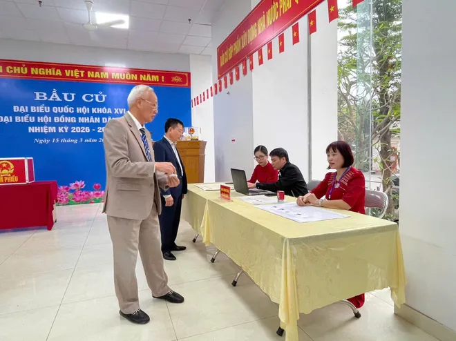 Cử tri xã Thanh Trì tích cực tham gia ngày hội toàn dân - Ảnh 18.