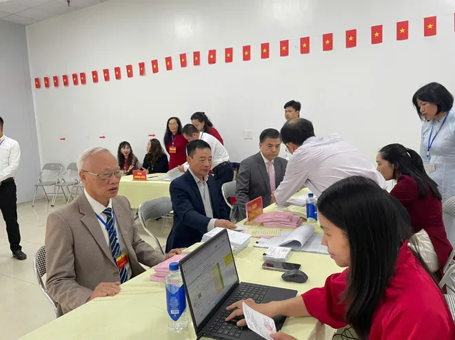 Cử tri xã Thanh Trì tích cực tham gia ngày hội toàn dân - Ảnh 17.