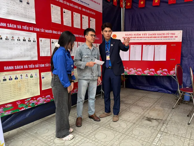 Cử tri xã Thanh Trì tích cực tham gia ngày hội toàn dân - Ảnh 20.