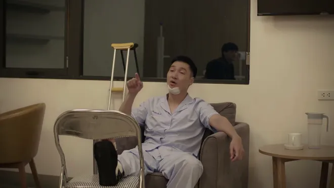 Bước ch&acirc;n v&agrave;o đời - Tập 12: Qu&acirc;n kẹt giữa 'b&ecirc;n t&igrave;nh - b&ecirc;n hiếu' - Ảnh 2.