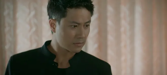 Đồng hồ đếm ngược - Tập 13: Ăn cắp điện thoại của Kiều Thơ để lấy dữ liệu, Th&agrave;nh v&agrave; Chi bị ph&aacute;t hiện - Ảnh 2.