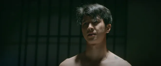 Đồng hồ đếm ngược - Tập 13: Chiến được giải cứu nhưng bất chấp nguy hiểm quay lại cứu Minh Anh - Ảnh 13.