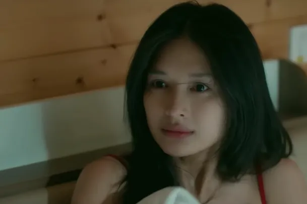 Đồng hồ đếm ngược - Tập 14: Minh Anh bị phú bà Kiều Thơ bắt đi tiếp khách - Ảnh 2.