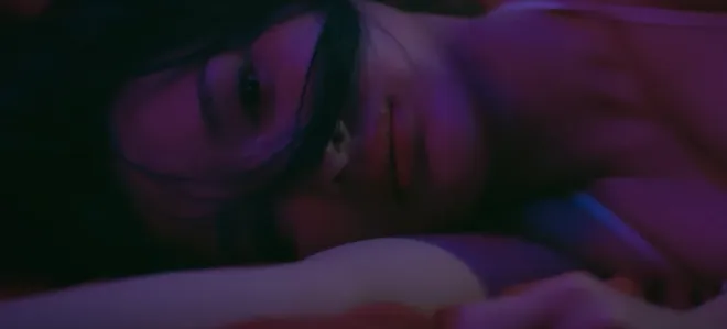 Đồng hồ đếm ngược - Tập 14: Chiến bị &eacute;p xem livestream Minh Anh với người đ&agrave;n &ocirc;ng kh&aacute;c - Ảnh 3.