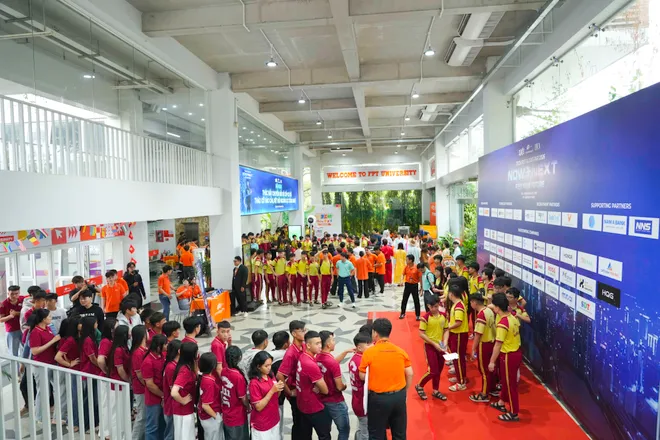 Khi giảng đường trở th&agrave;nh điểm hẹn của c&ocirc;ng nghệ v&agrave; việc l&agrave;m  - Ảnh 5.