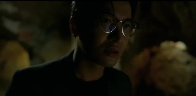 Kh&ocirc;ng giới hạn - Tập 31: H&agrave;ng loạt phụ nữ bị bắt l&agrave;m con tin, Phương Trang lộ bộ mặt t&agrave;n &aacute;c - Ảnh 4.