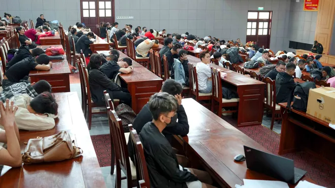 Tiếp nhận 344 c&ocirc;ng d&acirc;n Việt Nam từ Campuchia, ph&aacute;t hiện 4 đối tượng bị truy n&atilde;- Ảnh 1.