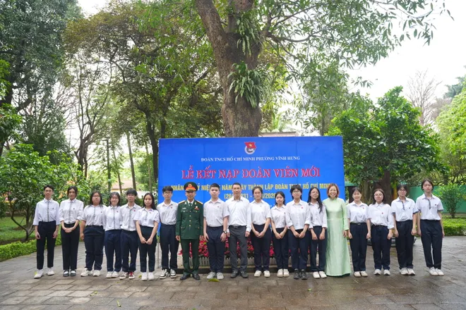 Thắp s&aacute;ng kh&aacute;t vọng tuổi trẻ b&ecirc;n Lăng B&aacute;c - Ảnh 19.