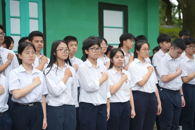 Thắp s&aacute;ng kh&aacute;t vọng tuổi trẻ b&ecirc;n Lăng B&aacute;c - Ảnh 29.